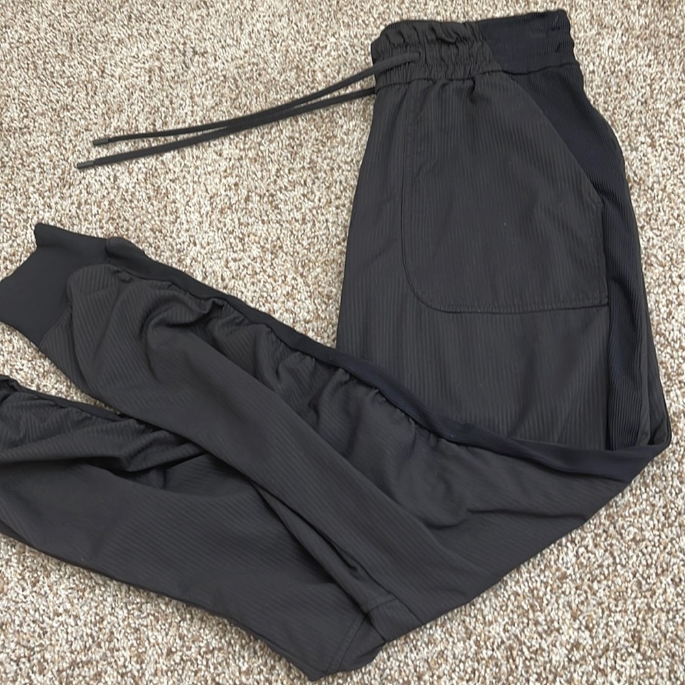 Lululemon Beyond the studio jogger